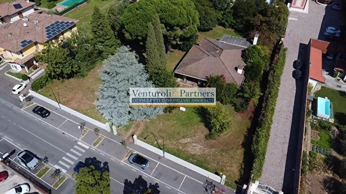 Casa quadrilocale in vendita in Via Alessandro Volta, Prevalle