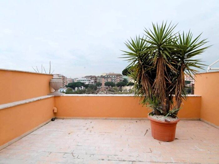 Appartamento quadrilocale in affitto in Via Biordo Michelotti, Casal Bertone, Roma