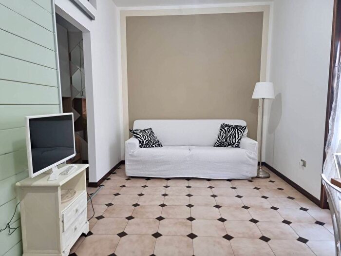 Appartamento monolocale in affitto in Centro, Viareggio