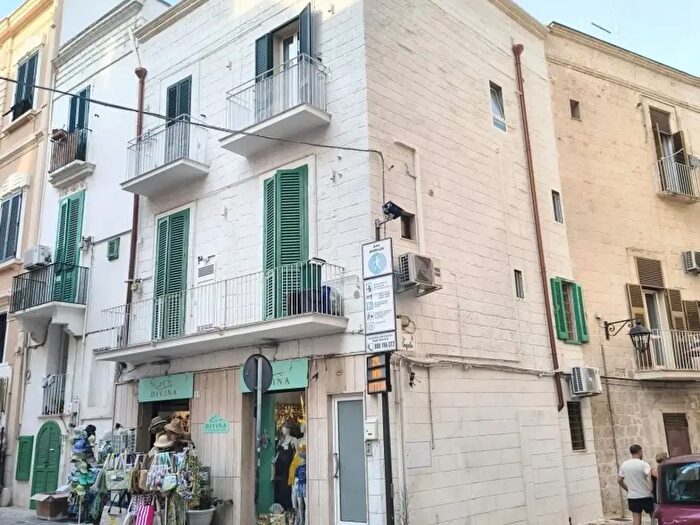 Appartamento quadrilocale in vendita in Via San Vincenzo a, Monopoli