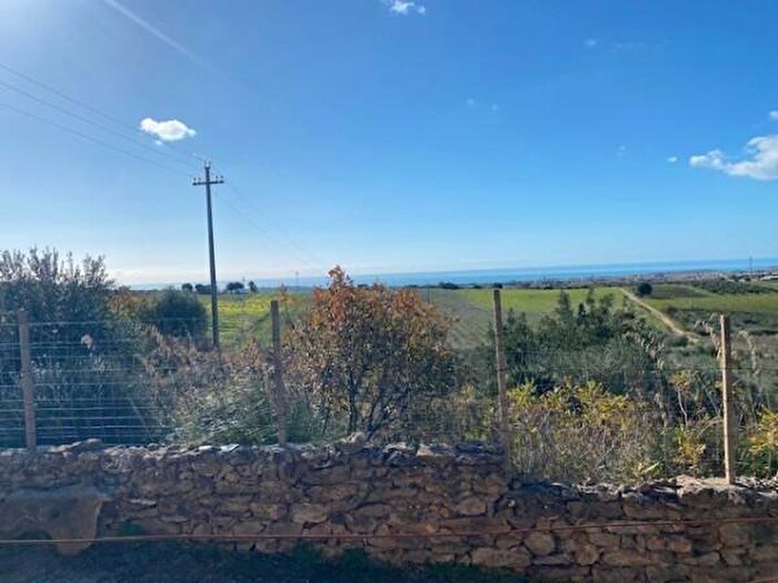 Casa con 6 locali in vendita in Menfi