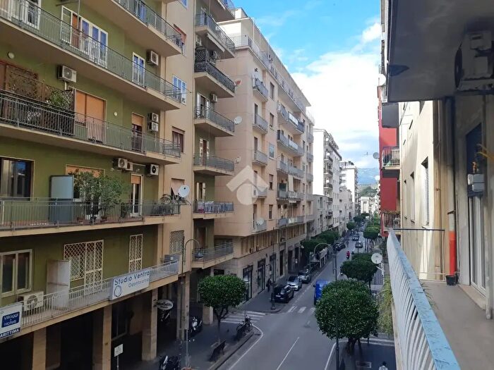 Appartamento con 5 locali in vendita in Via Attilio Barbarulo, Nocera Inferiore