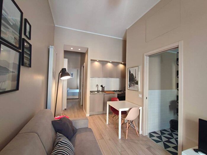 Appartamento trilocale in affitto in Via Giovanni Fantoni, San Siro, Milano