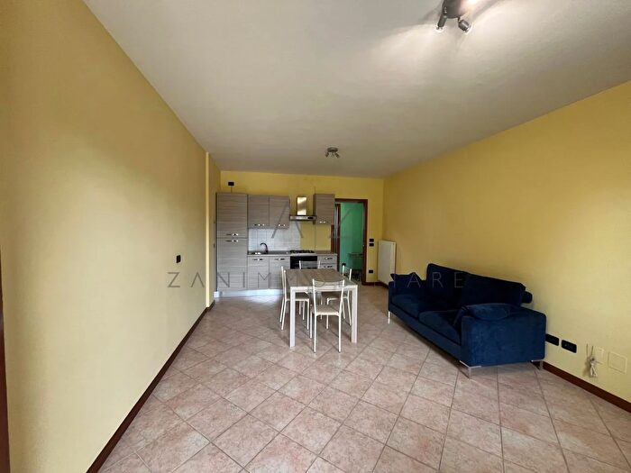 Appartamento bilocale in vendita in Via Asiago, Loria