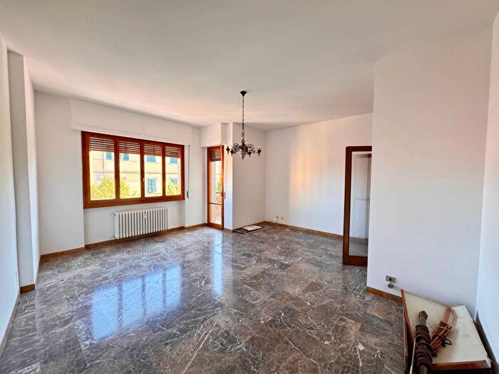 Appartamento trilocale in affitto in Via Aretina, Rovezzano, Firenze