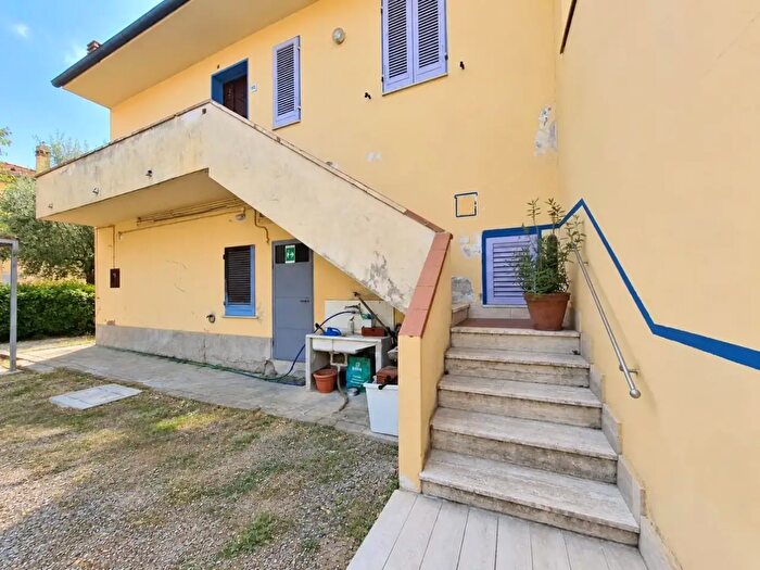 Appartamento con 5 locali in vendita in Santa Maria A Monte