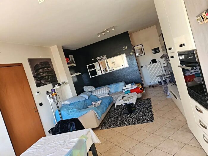 Appartamento trilocale in vendita in Suzzara