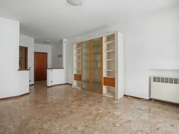 Appartamento trilocale in vendita in Via Cervinia a, Luino