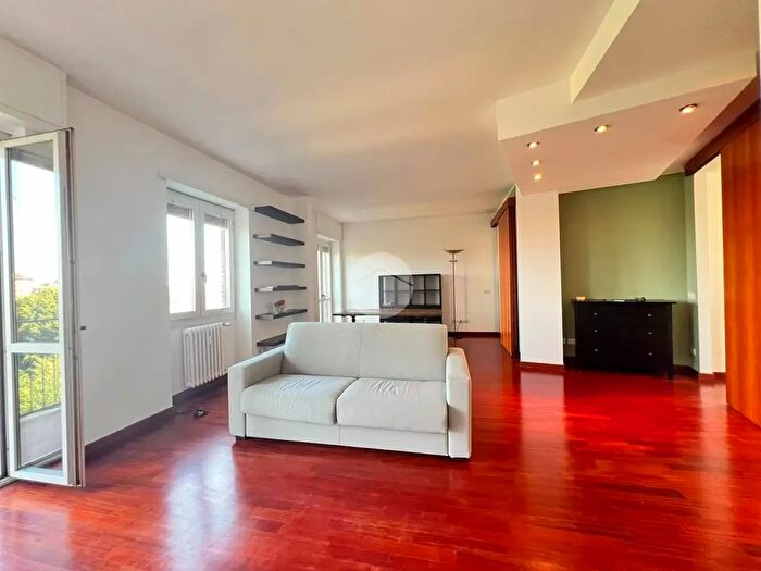 Appartamento in affitto in Via Passo Sella, Milano