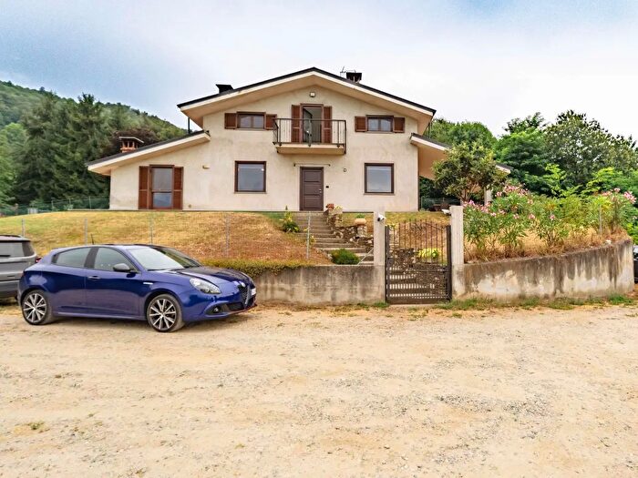 Casa con 5 locali in vendita in Via Canevera, Bagnolo Piemonte