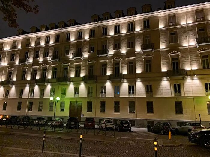 Appartamento trilocale in affitto in Piazza Solferino, Torino