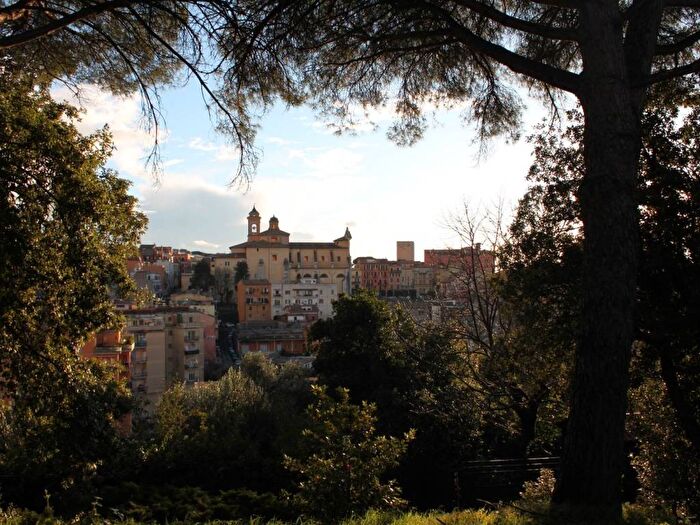 Appartamento con 6 locali in affitto in Via delle Vascarelle, Semicentro, Marino