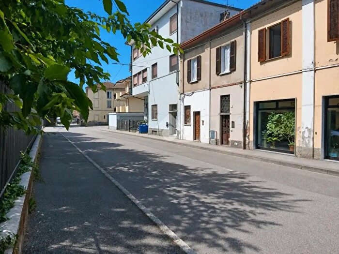 Appartamento bilocale in vendita in Via Alfredo Tornaghi, Cassano DAdda