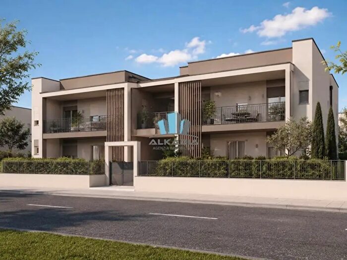 Appartamento con 5 locali in vendita in Altidona