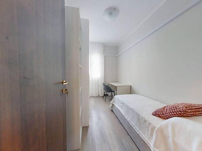 Appartamento con 6 locali in affitto in DEL POPOLO, Mestre, Venezia