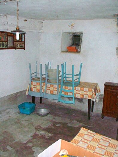 Casa con 8 locali in vendita in Castello DellAcqua