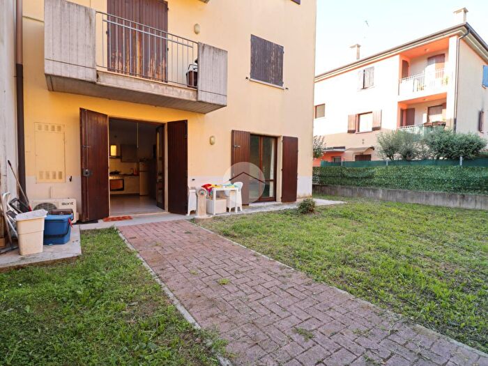 Appartamento bilocale in vendita in Via Fossamana, San Giorgio Bigarello