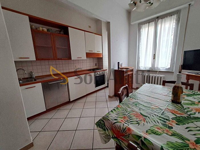 Appartamento trilocale in affitto in Via Caduti di Cefalonia, Novoli, Firenze