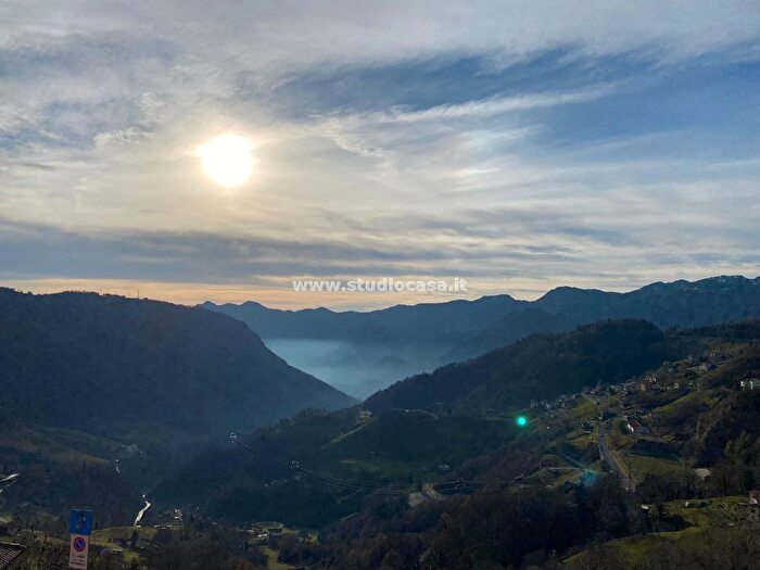 Appartamento trilocale in vendita in Via Don Rigoli, Dossena