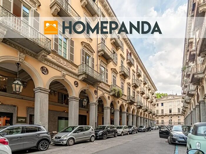 Appartamento quadrilocale in affitto in Via Giuseppe Pomba, Torino