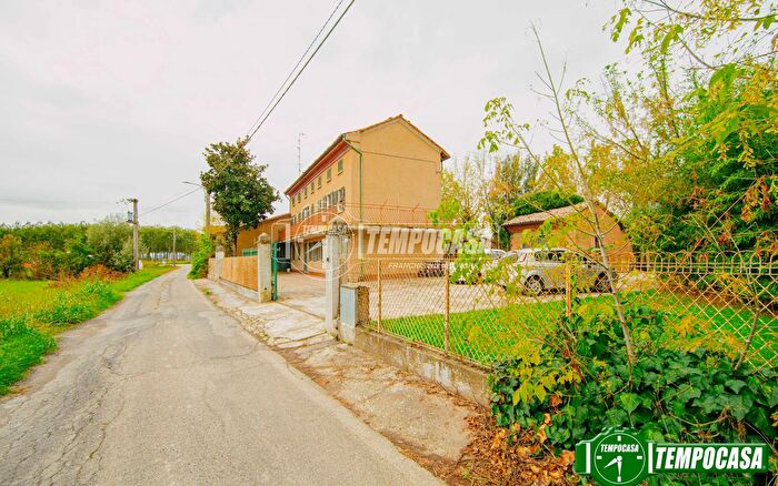 Casa con 5 locali in vendita in Via Orti Grandi, Sale