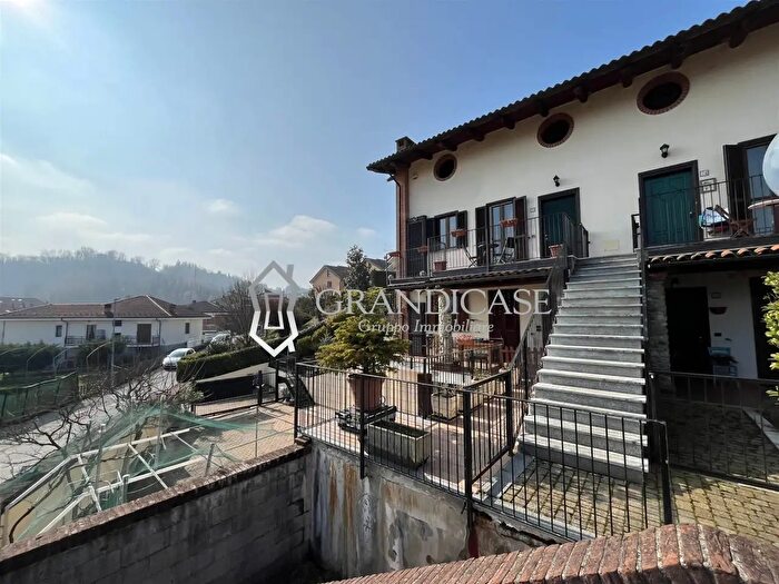 Casa con 6 locali in vendita in Via Asilo, Casalborgone