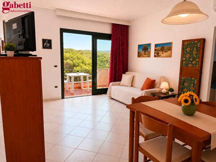 Appartamento trilocale in vendita in Via Sandro Pertini Snc, Santa Teresa Gallura