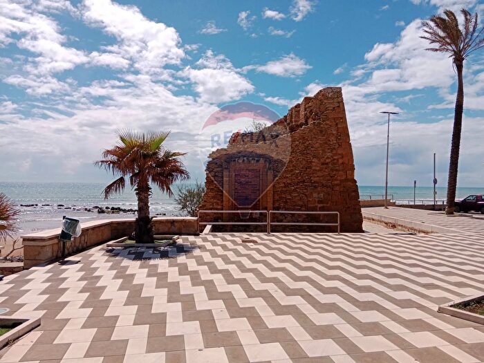 Casa quadrilocale in vendita in Via di Stefano, Campobello Di Mazara