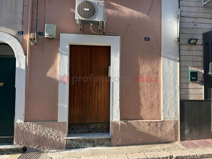 Appartamento bilocale in affitto in Via Giuseppe Garibaldi, Grottaglie