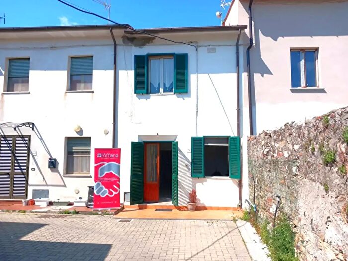 Casa trilocale in vendita in San Giuliano Terme