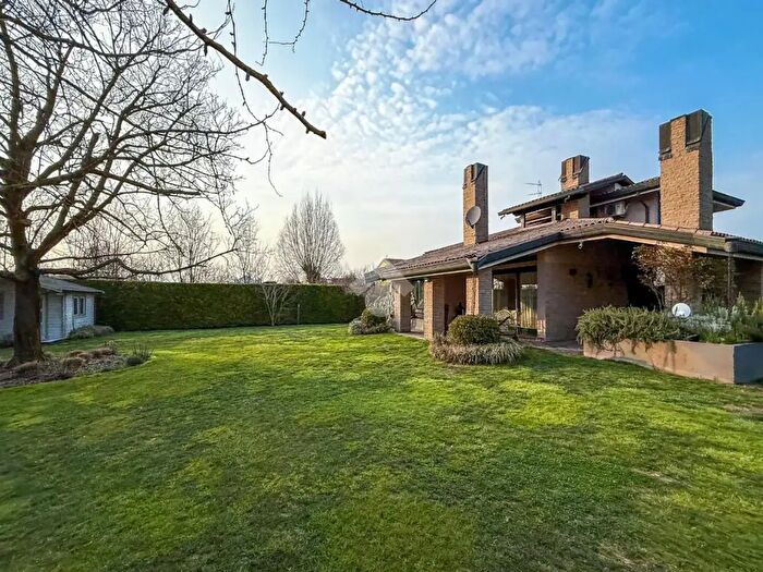 Casa con 5 locali in vendita in Via Camillo Conte Benso di Cavour, Vigonovo