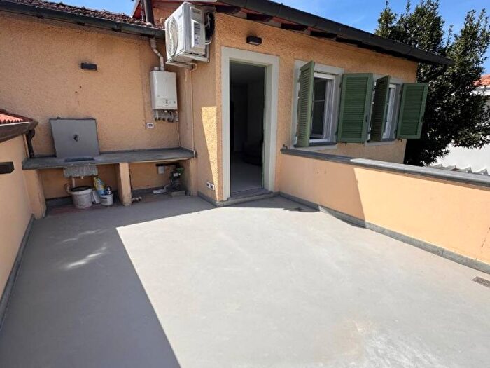 Appartamento con 5 locali in affitto in Via Scassi Carli, Centro, Forte dei Marmi