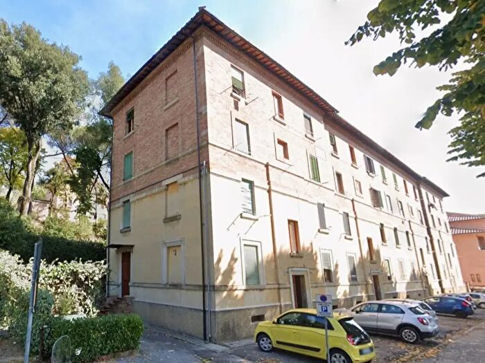 Appartamento trilocale in vendita in Siena