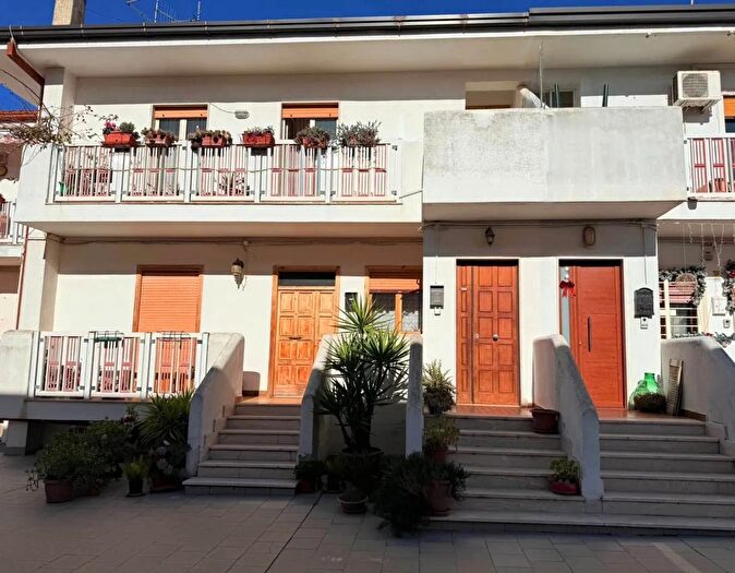 Appartamento con 5 locali in vendita in Indirizzo Via Bitetto, Cassano Delle Murge