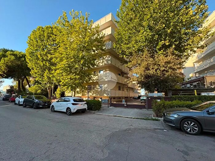 Appartamento monolocale in vendita in Viale Bernini, Cesenatico