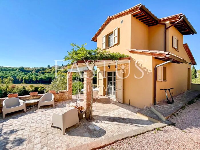 Casa con 5 locali in vendita in Via Roma, Casciana Terme Lari