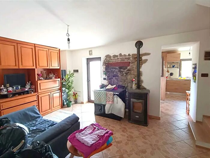 Casa con 5 locali in vendita in Plout, Saint Marcel