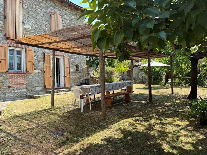 Casa con 10 locali in vendita in Spigno Monferrato