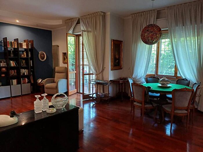 Appartamento quadrilocale in affitto in Largo Oliviero Zuccarini, Villa Bonelli, Roma