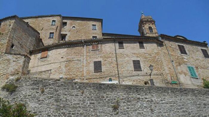 Appartamento con 6 locali in vendita in Rosselli, Serra San Quirico