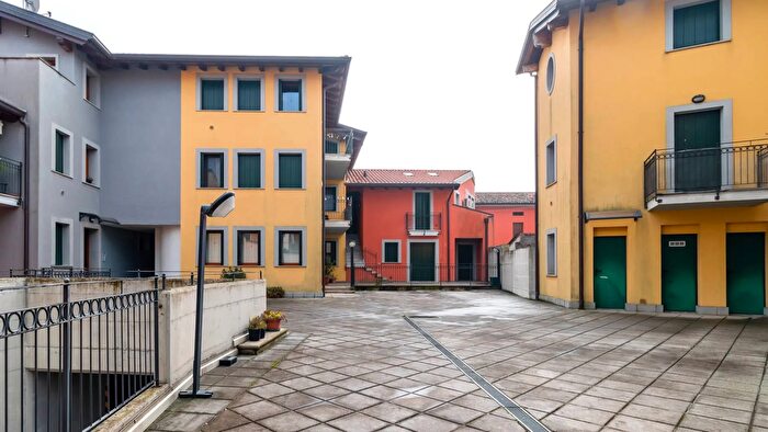 Appartamento bilocale in vendita in Via Cisterna, Rive DArcano