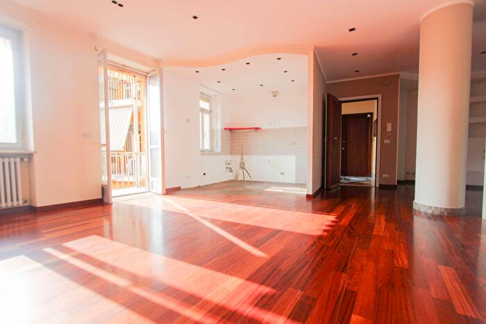 Appartamento con 5 locali in vendita in Via Vittorio Emanuele, Chieri