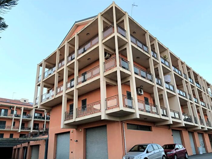 Appartamento trilocale in vendita in Contrada Campolino, Messina