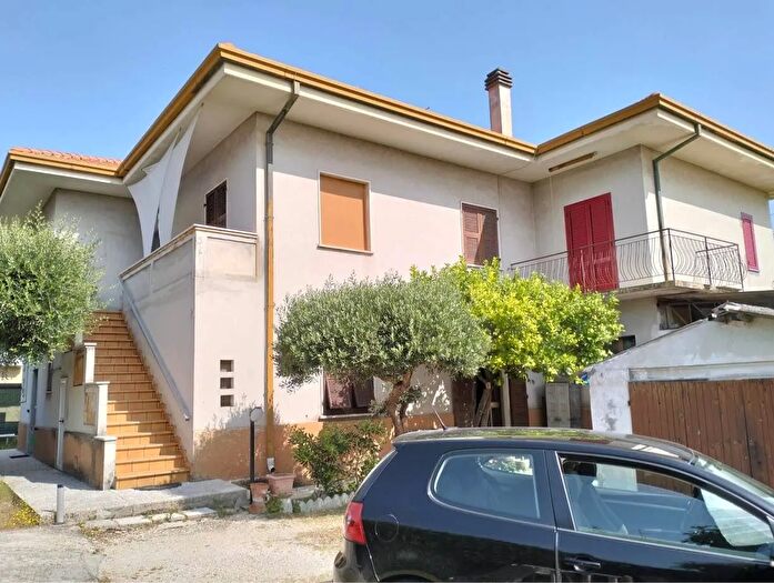Casa con 9 locali in vendita in Senigallia, Senigallia