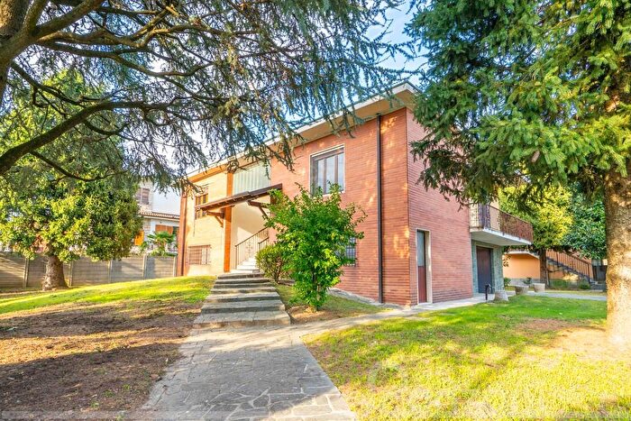 Casa quadrilocale in vendita in Via Viavaldi, Cisliano