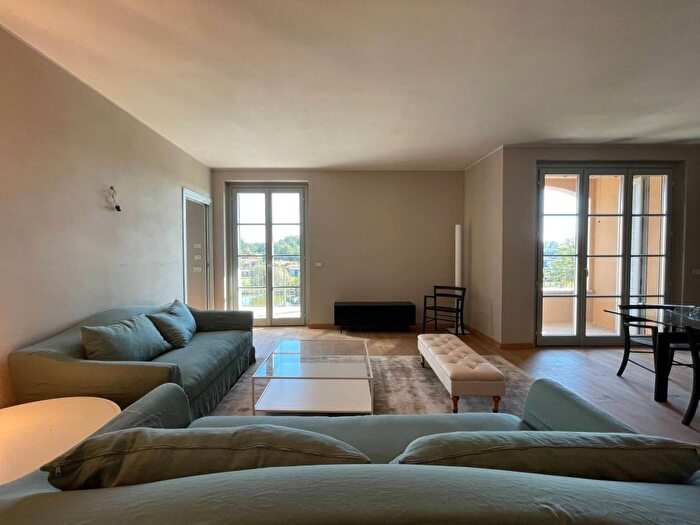 Appartamento trilocale in affitto in Via San Isidoro, Bogogno