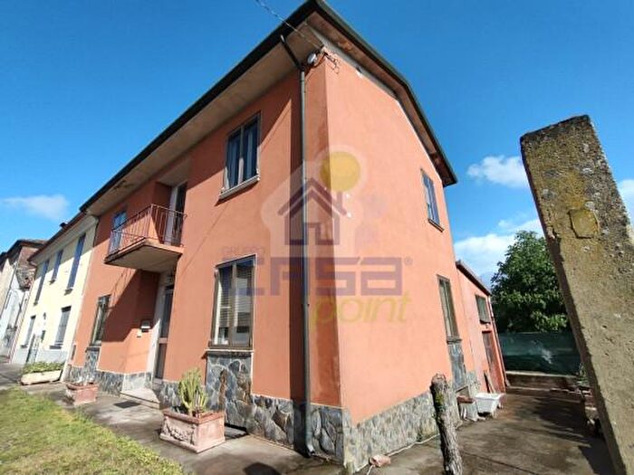 Casa con 6 locali in vendita in Via Isabella Arrivabene, Canneto SullOglio