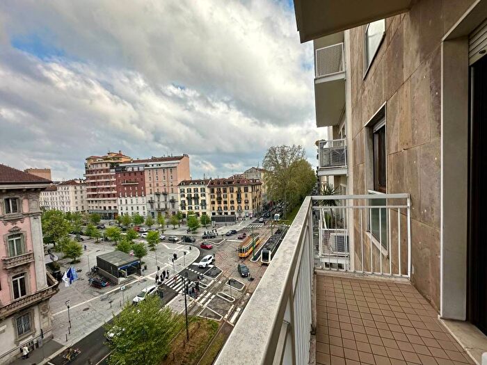 Appartamento con 6 locali in affitto in Via Ippolito Pindemonte, Piave Tricolore, Milano