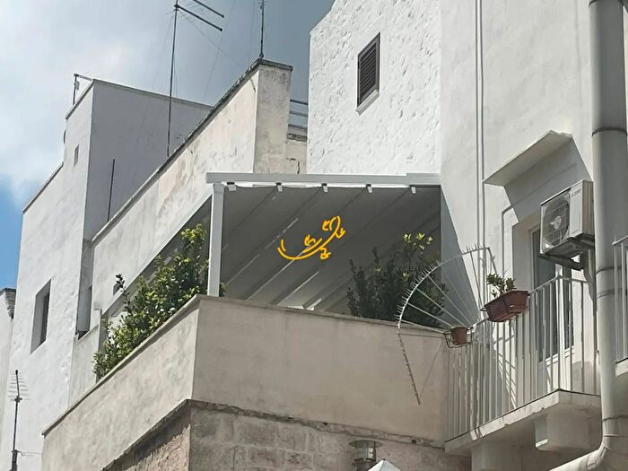 Appartamento con 5 locali in vendita in Via Dr M Recchia, Locorotondo