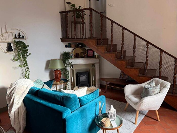 Casa con 5 locali in affitto in Piazza di Santa Croce, Signoria Uffizi, Firenze